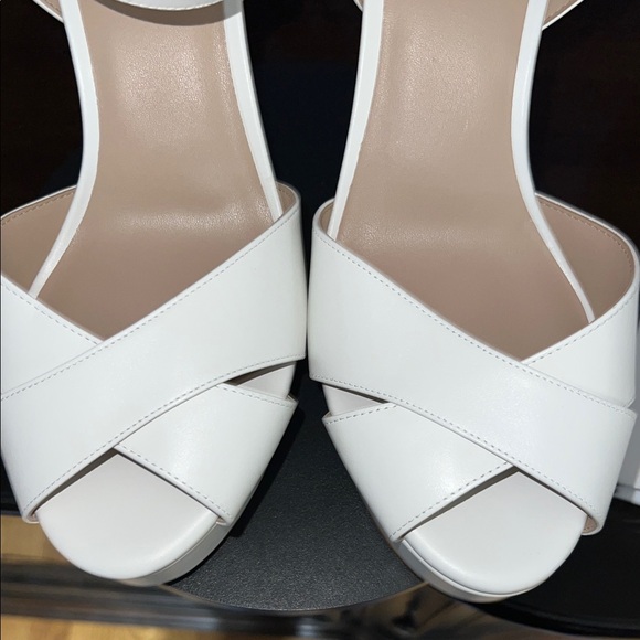 Stuart Weitzman White Platform Sandals - Picture 6 of 9